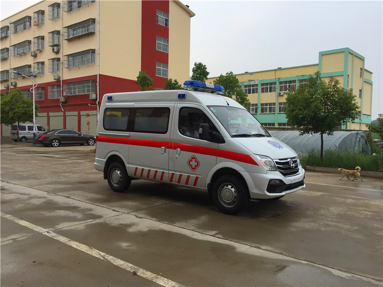 上汽大通短轴救护车