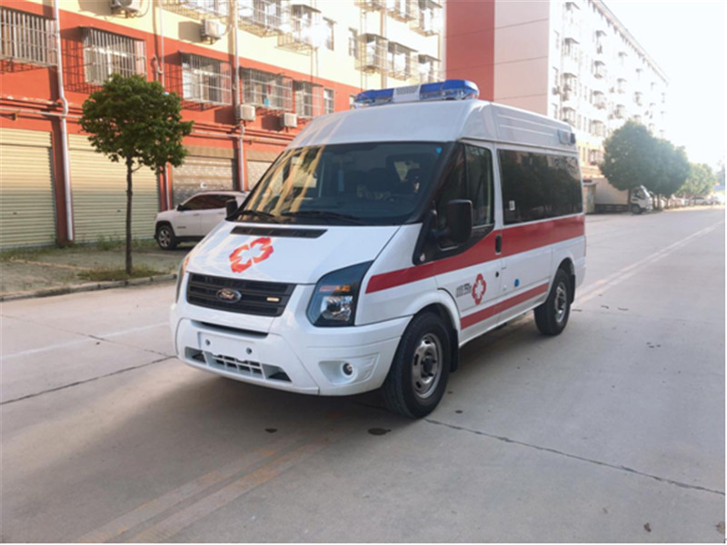 福特V348短轴中顶运输型救护车