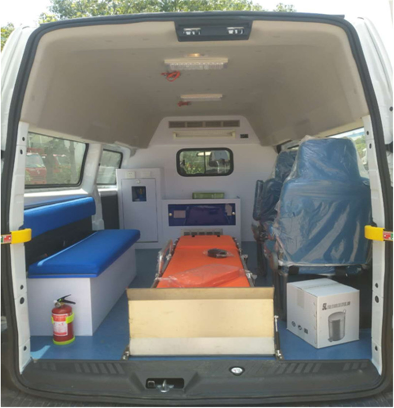 福特V348短轴中顶运输型救护车