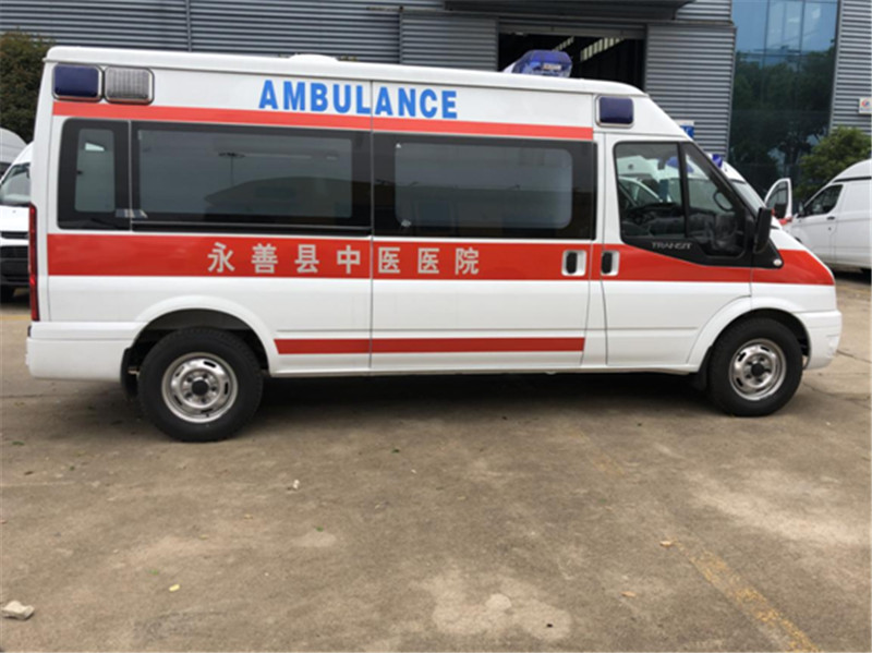 福特V348长轴中顶负压型救护车