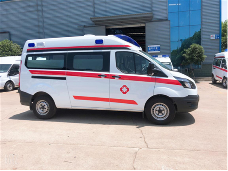 福特V362监护型救护车