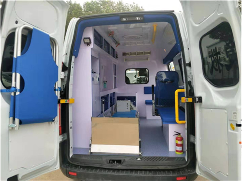 福特V362监护型救护车