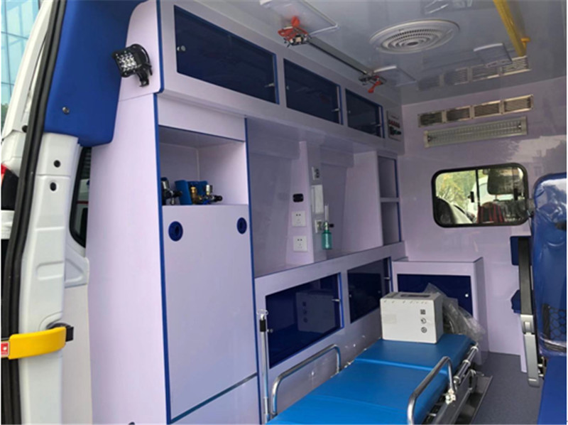 福特V362监护型救护车