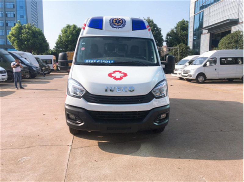 依维柯欧胜监护型救护车