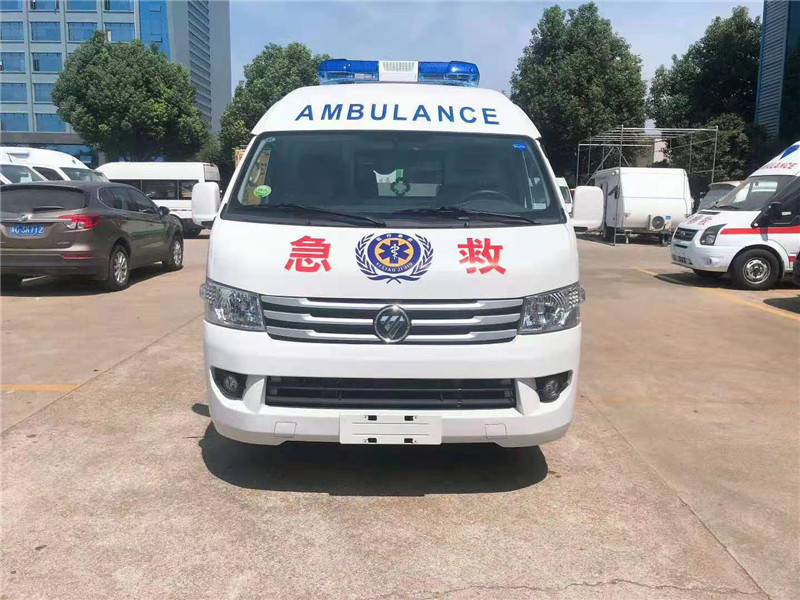 福田G9监护型救护车