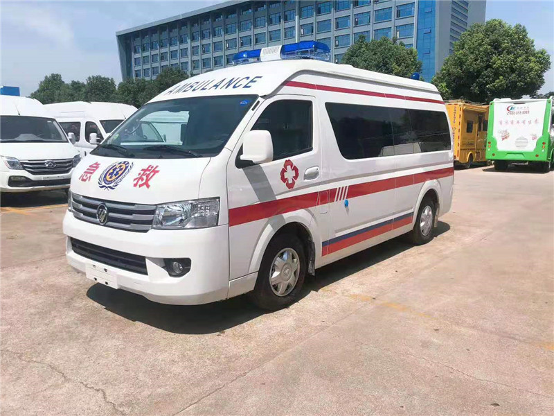 福田G9监护型救护车