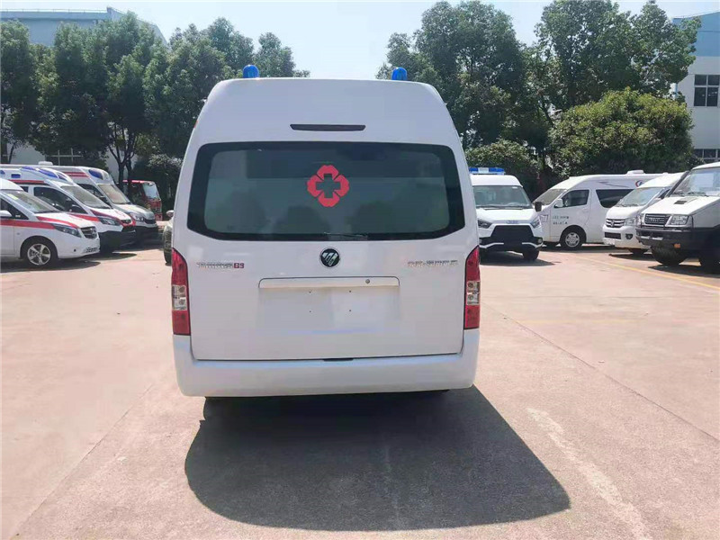福田G9监护型救护车