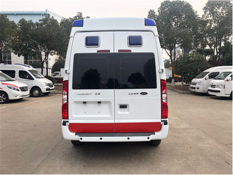 福特V348长轴高顶监护型救护车