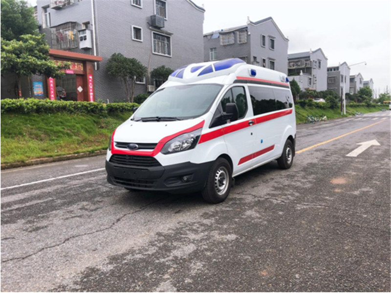 福特V362中轴中顶监护型救护车ABS内饰