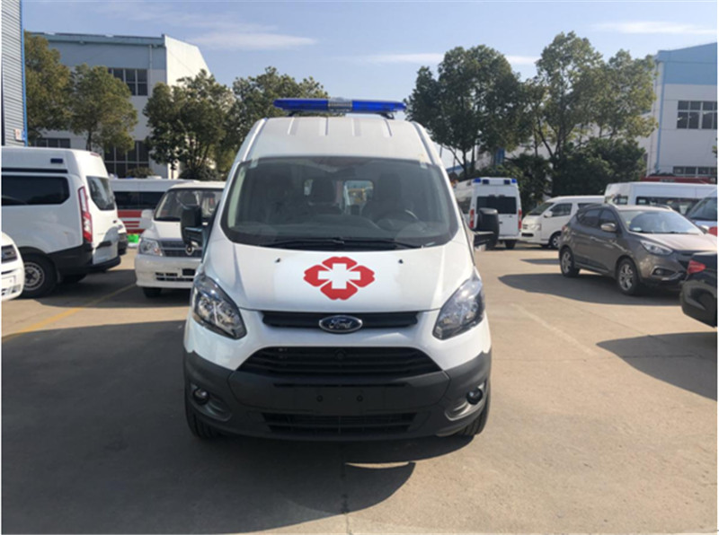 福特V362中轴中顶运输型救护车