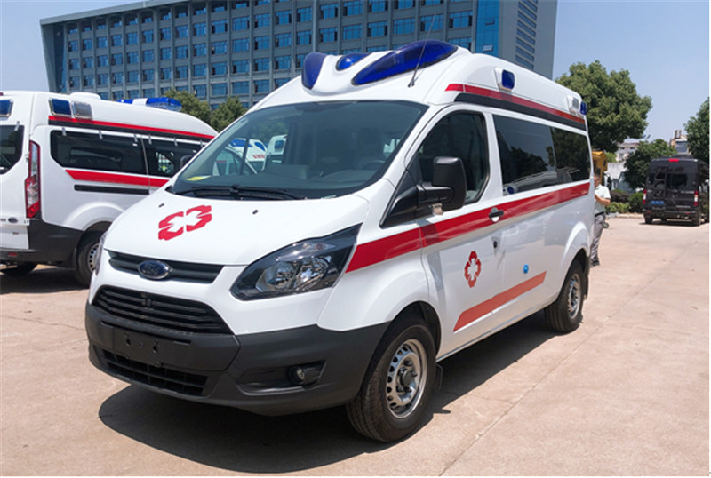 福特V362中轴中顶负压型救护车