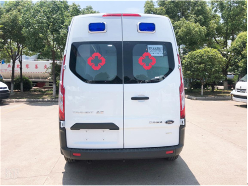 福特V362中轴中顶负压型救护车